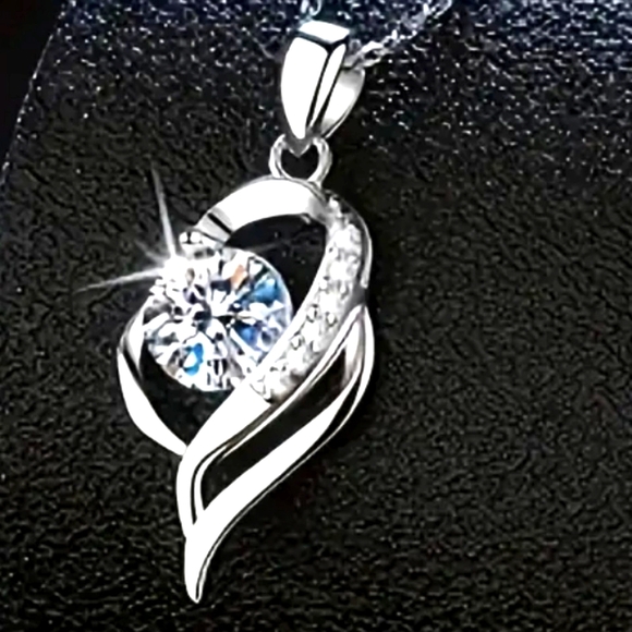 Elegant & Charming 925 Silver 0.5 Ct Moissanite Necklace. - Picture 3 of 7